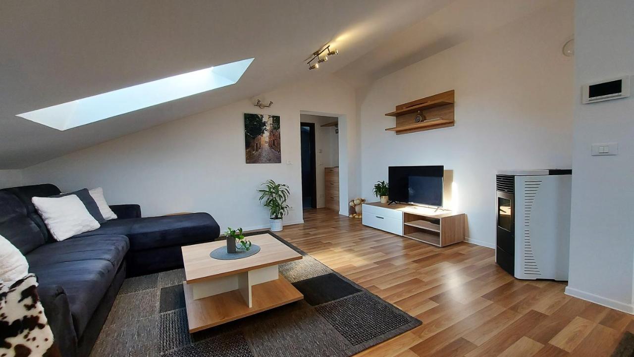 Rooms And Apartments Istrasoley Bale Exterior foto